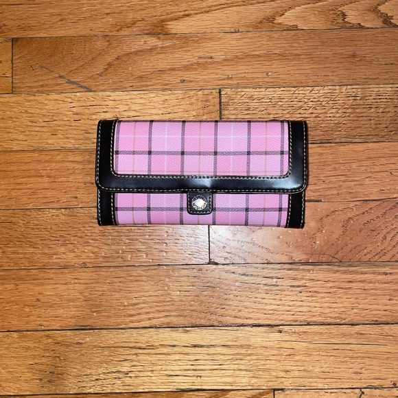 Tommy Hilfiger Handbags - Tommy Hilfiger wallet